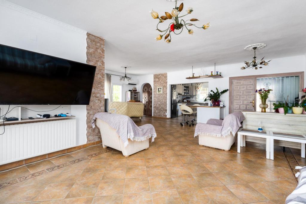 5 bed villa in Alfaz del Pi