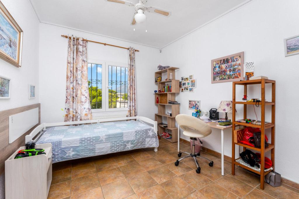 5 bed villa in Alfaz del Pi