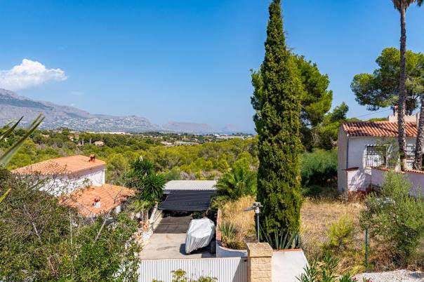 5 bed villa in Alfaz del Pi