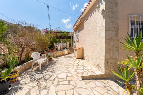5 bed villa in Alfaz del Pi
