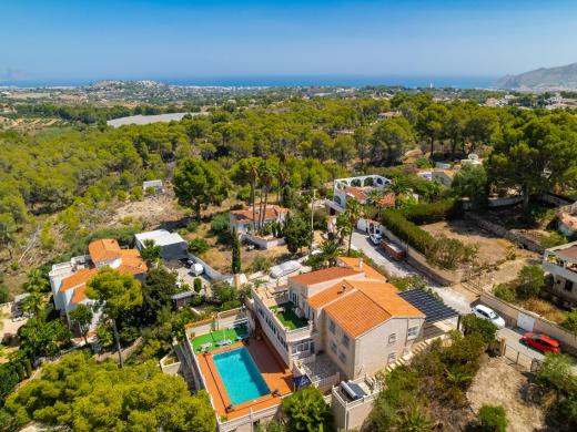 5 bed villa in Alfaz del Pi