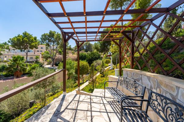 5 bed villa in Alfaz del Pi