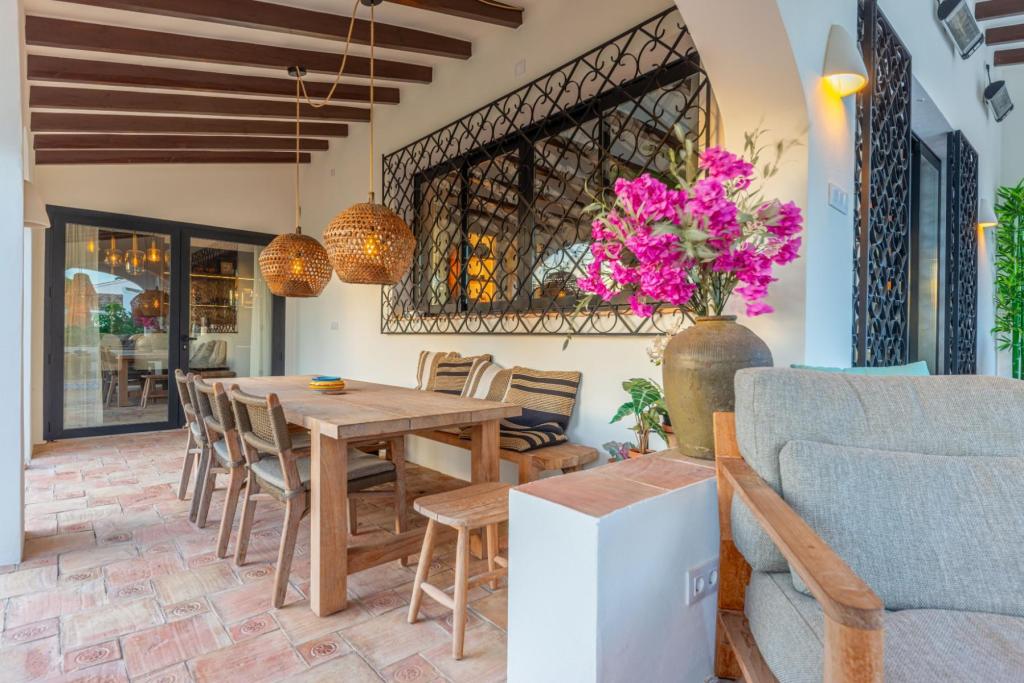 4 bed villas in Moraira