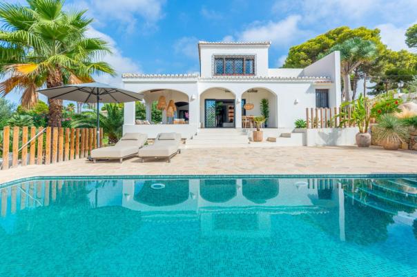 4 bed villas in Moraira