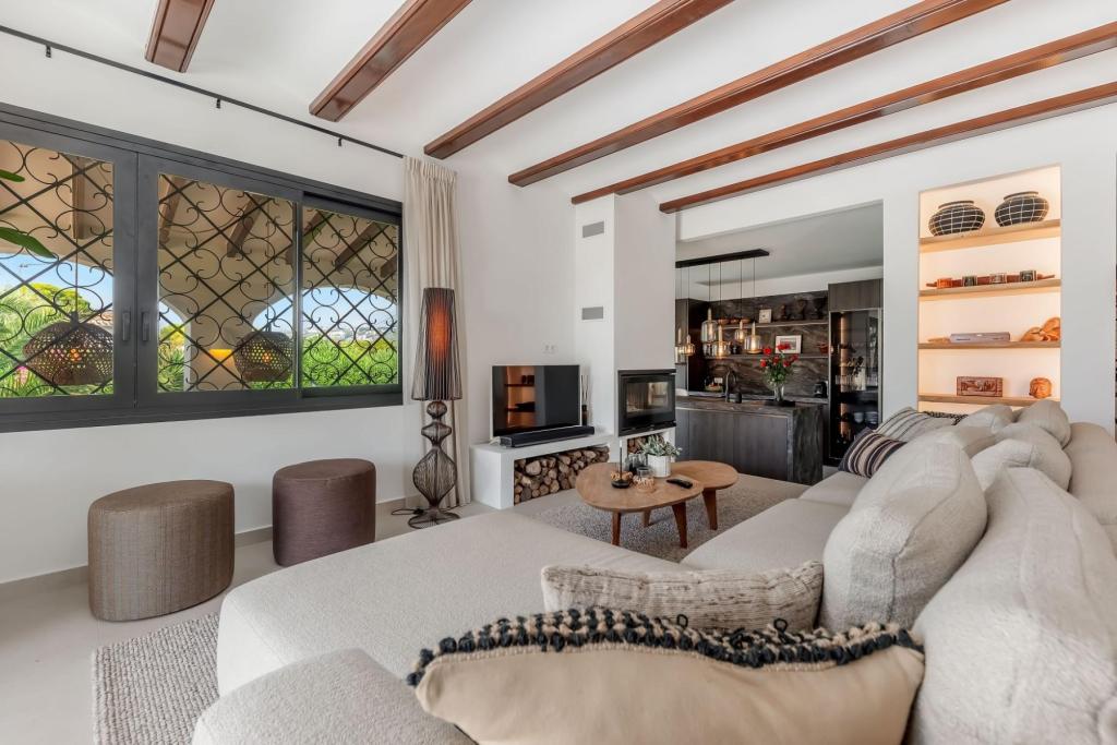 4 bed villas in Moraira