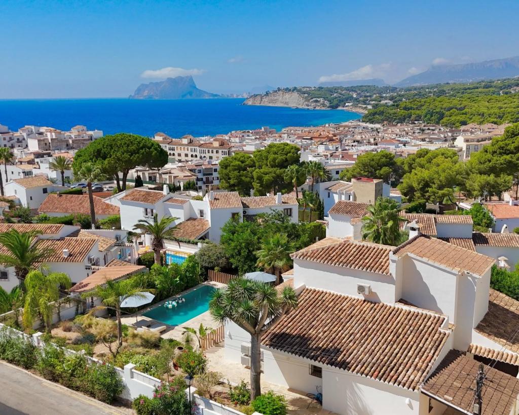 4 bed villas in Moraira