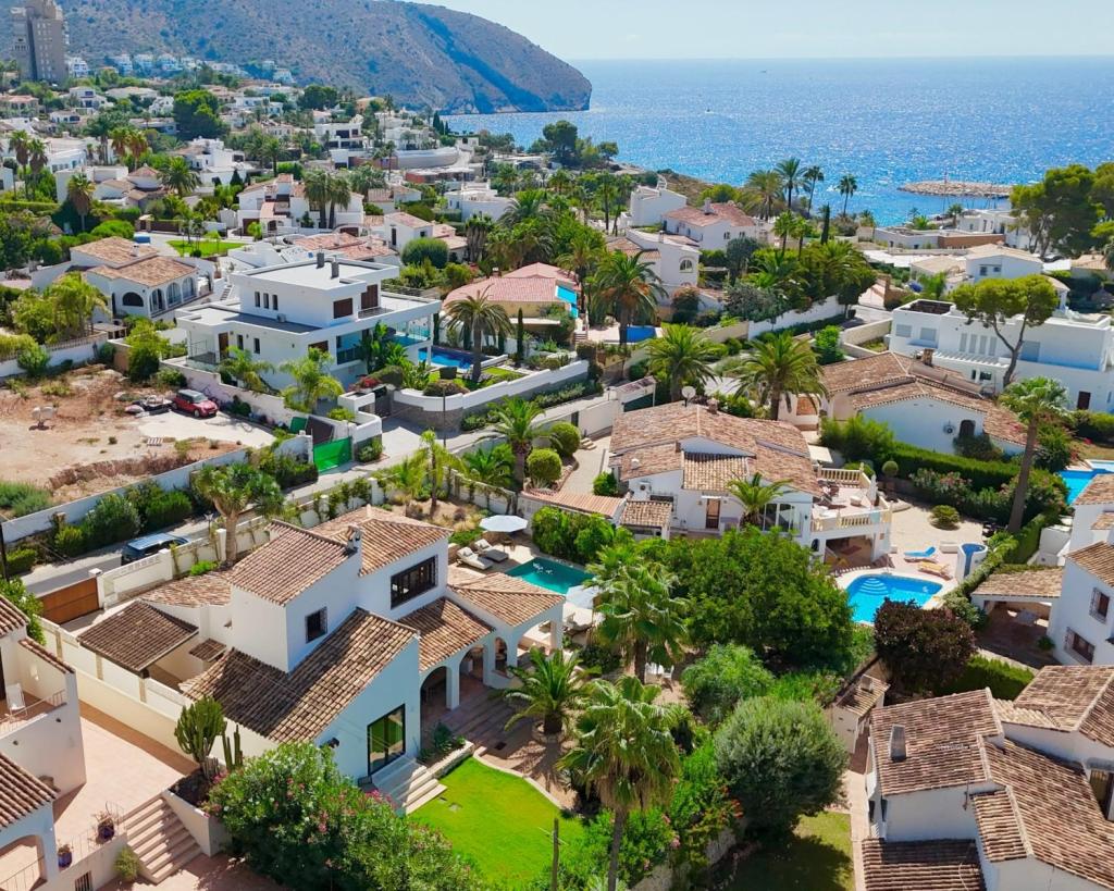 4 bed villas in Moraira