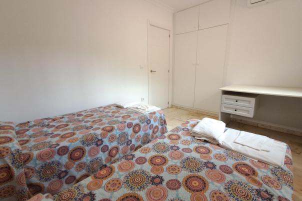 6 bed apartment in Benidorm