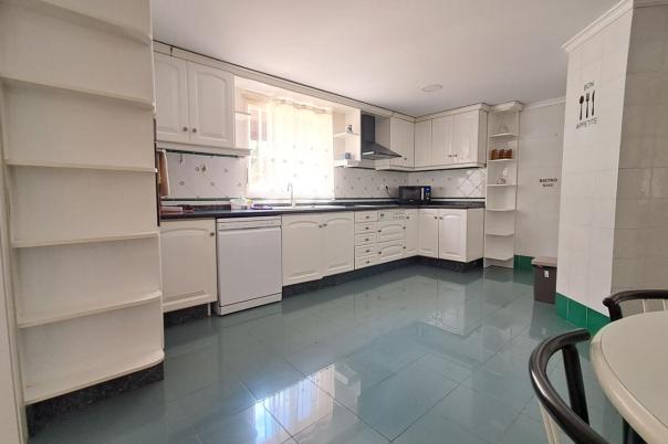 6 bed apartment in Benidorm