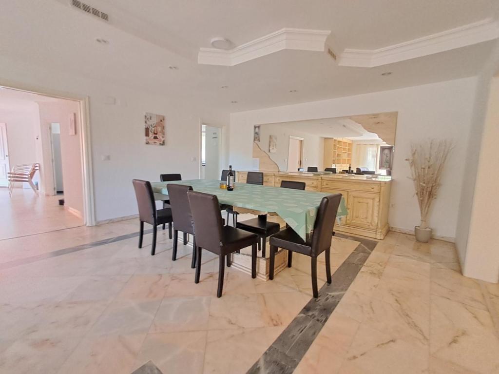 6 bed apartment in Benidorm