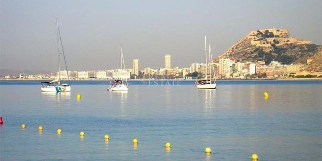2 bed apartment in Dénia