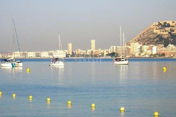 2 bed apartment in Dénia
