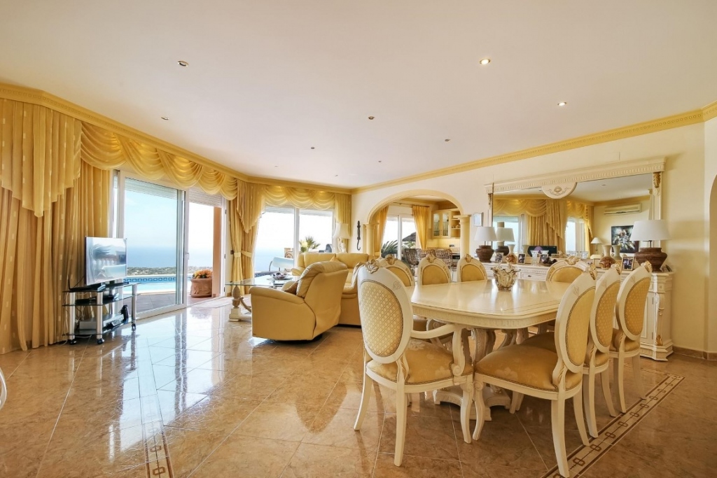 4 bed villa in Moraira
