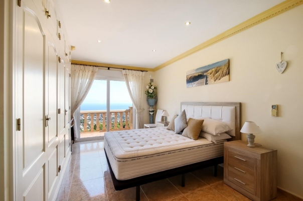 4 bed villa in Moraira