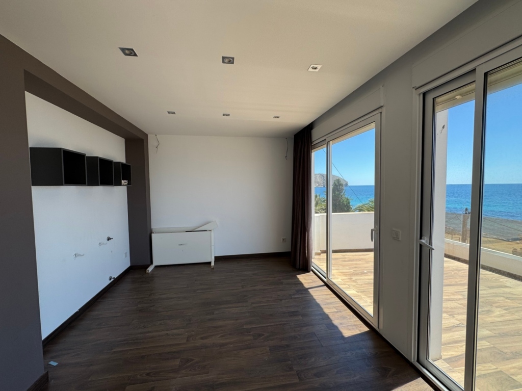 2 bed apartment in Moraira