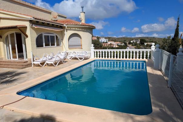 3 bed villas in Benitachell