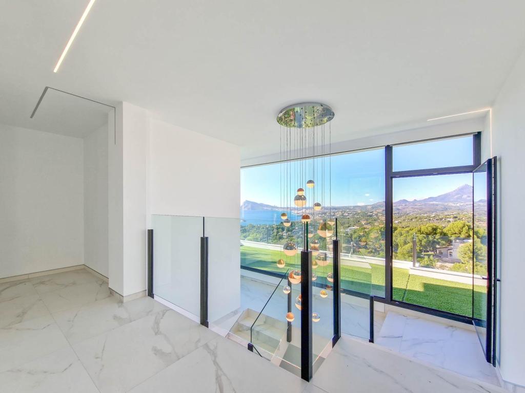 5 bed villas in Altea