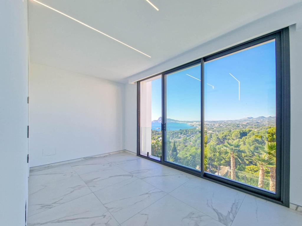 5 bed villas in Altea