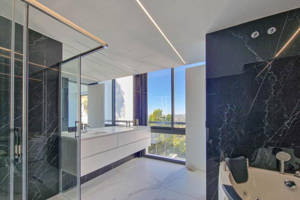 5 bed villas in Altea