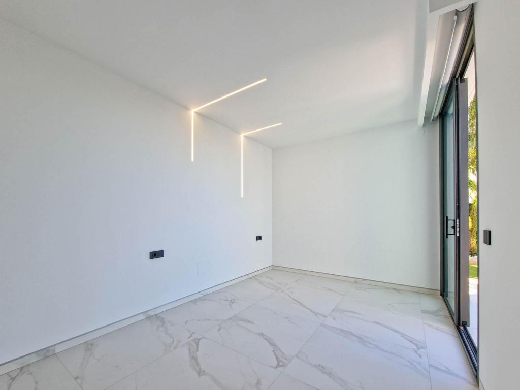 5 bed villas in Altea