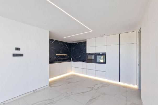5 bed villas in Altea
