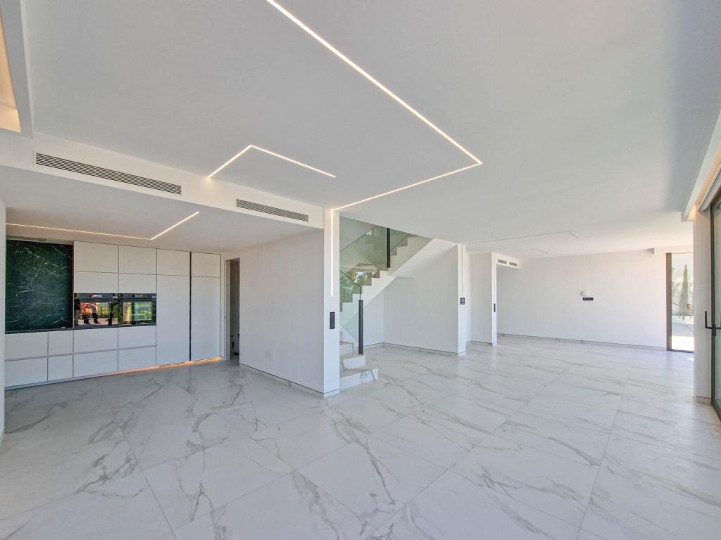 5 bed villas in Altea