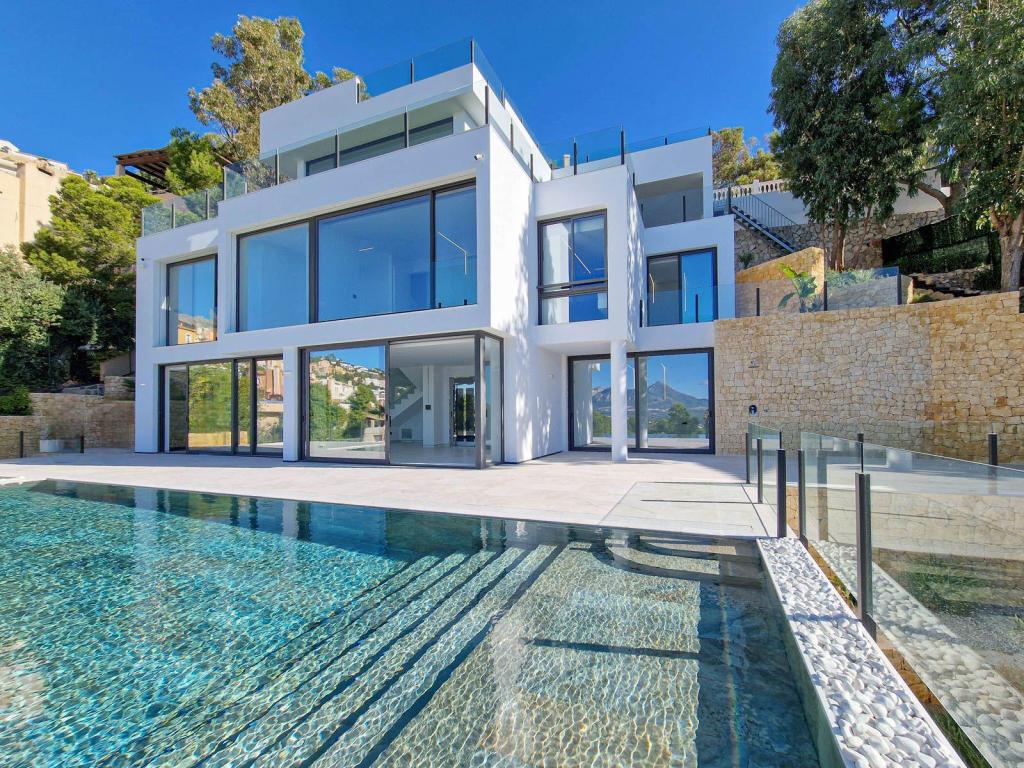 5 bed villas in Altea