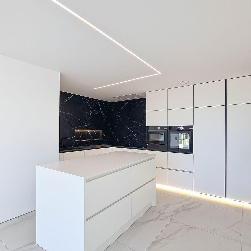 5 bed villas in Altea