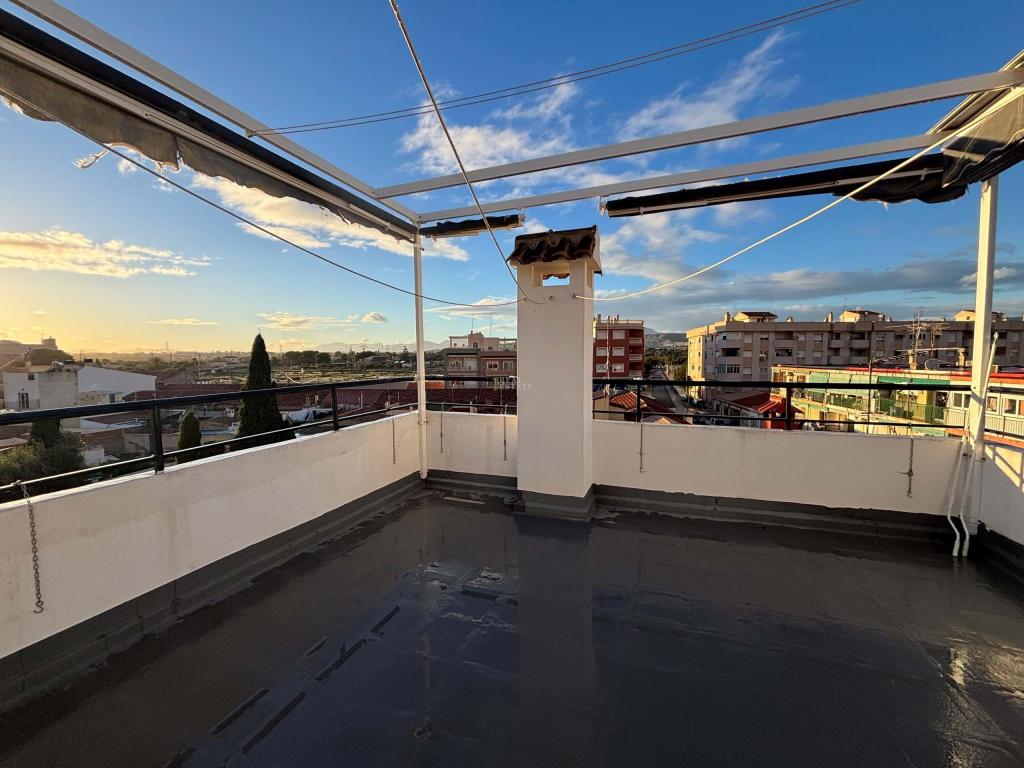 3 bed penthouse in Campello (el)