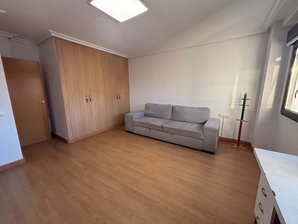 3 bed penthouse in Campello (el)