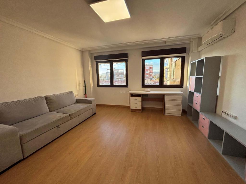 3 bed penthouse in Campello (el)