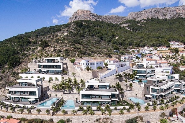 4 bed villas in Calpe