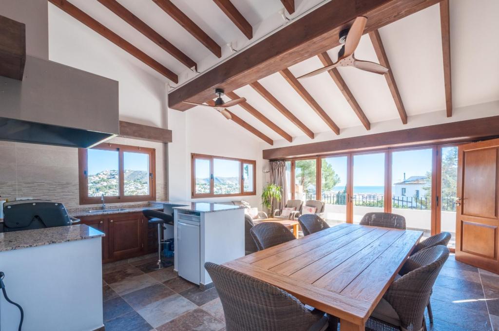 4 bed villas in Moraira
