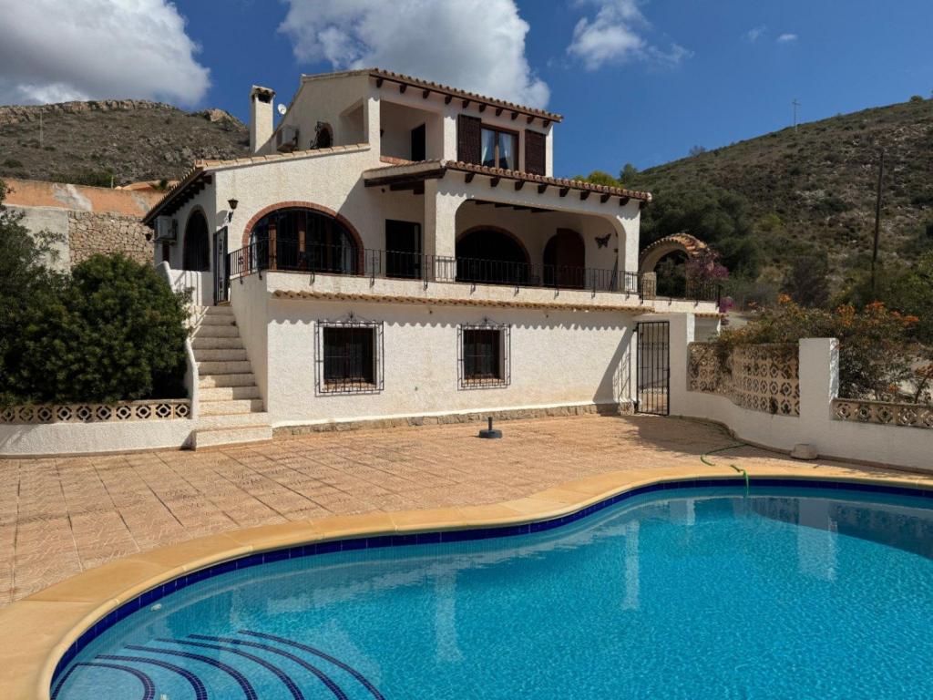 3 bed villa in Moraira