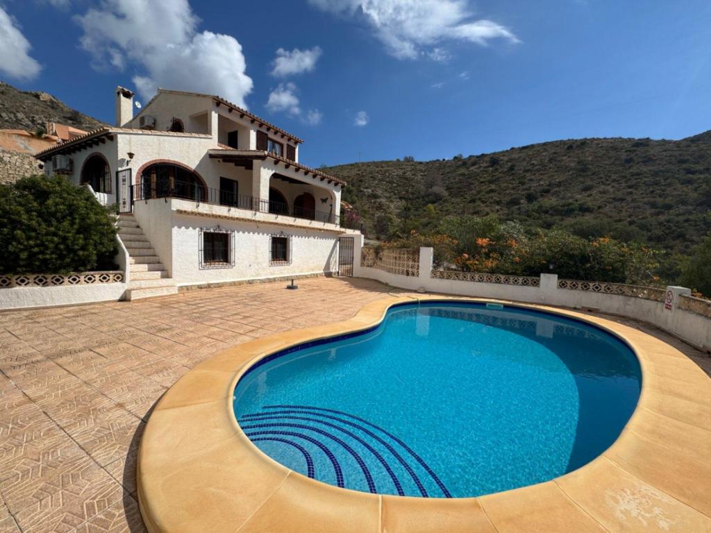 3 bed villa in Moraira