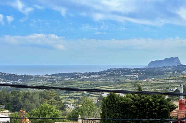 4 bed semi_detached_house in Benitachell