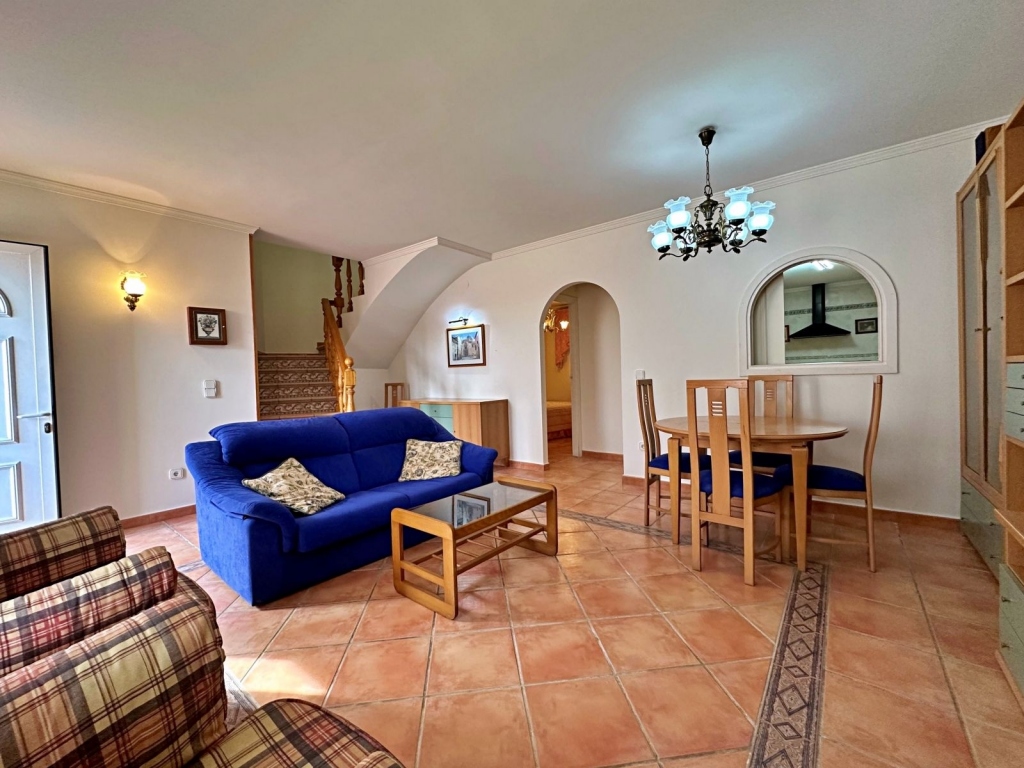 4 bed semi_detached_house in Benitachell