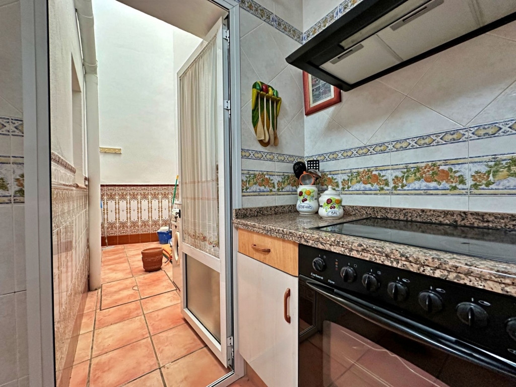 4 bed semi_detached_house in Benitachell