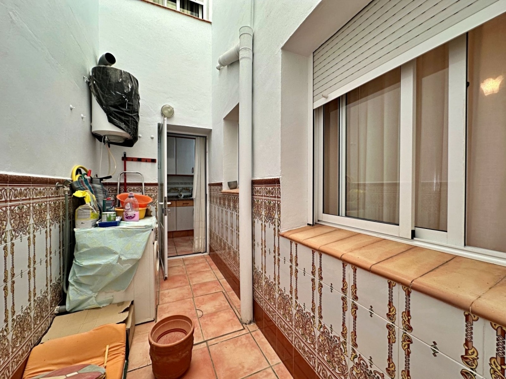 4 bed semi_detached_house in Benitachell