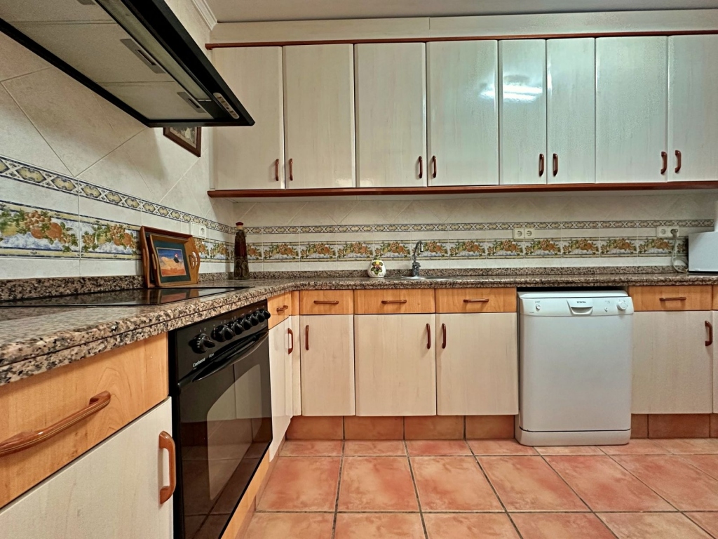 4 bed semi_detached_house in Benitachell