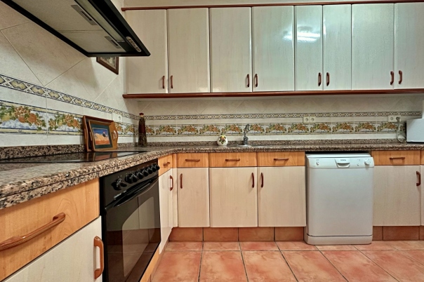 4 bed semi_detached_house in Benitachell