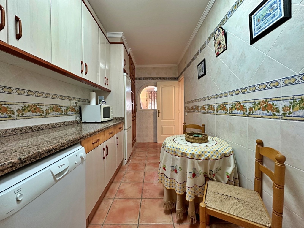 4 bed semi_detached_house in Benitachell