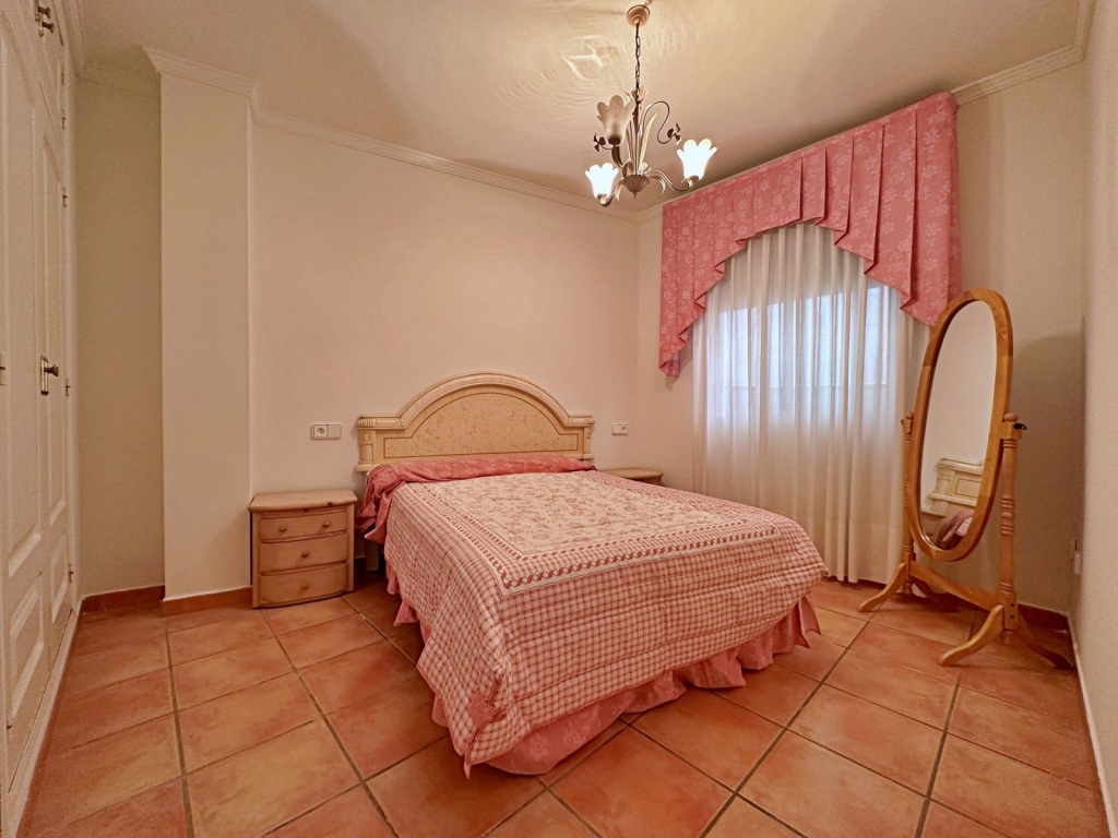 4 bed semi_detached_house in Benitachell