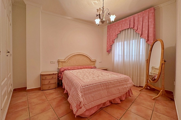 4 bed semi_detached_house in Benitachell