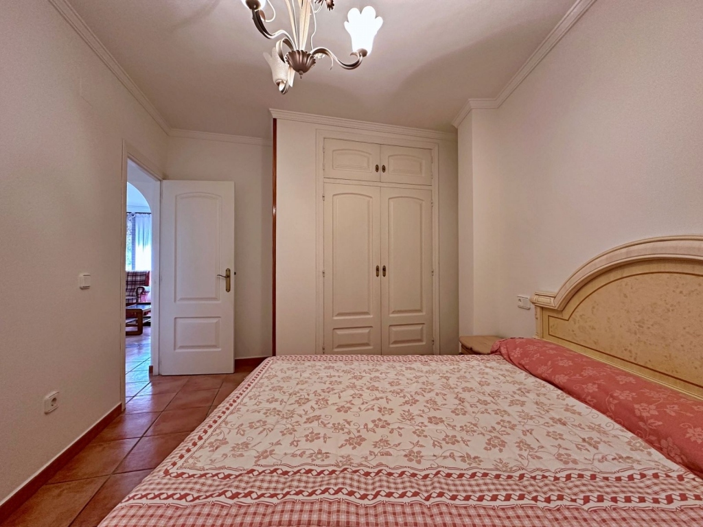 4 bed semi_detached_house in Benitachell