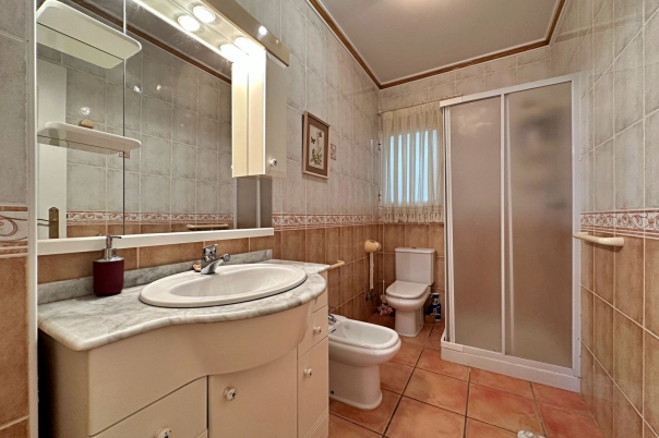 4 bed semi_detached_house in Benitachell