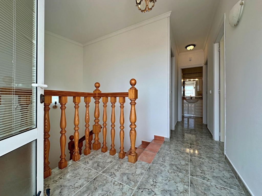 4 bed semi_detached_house in Benitachell