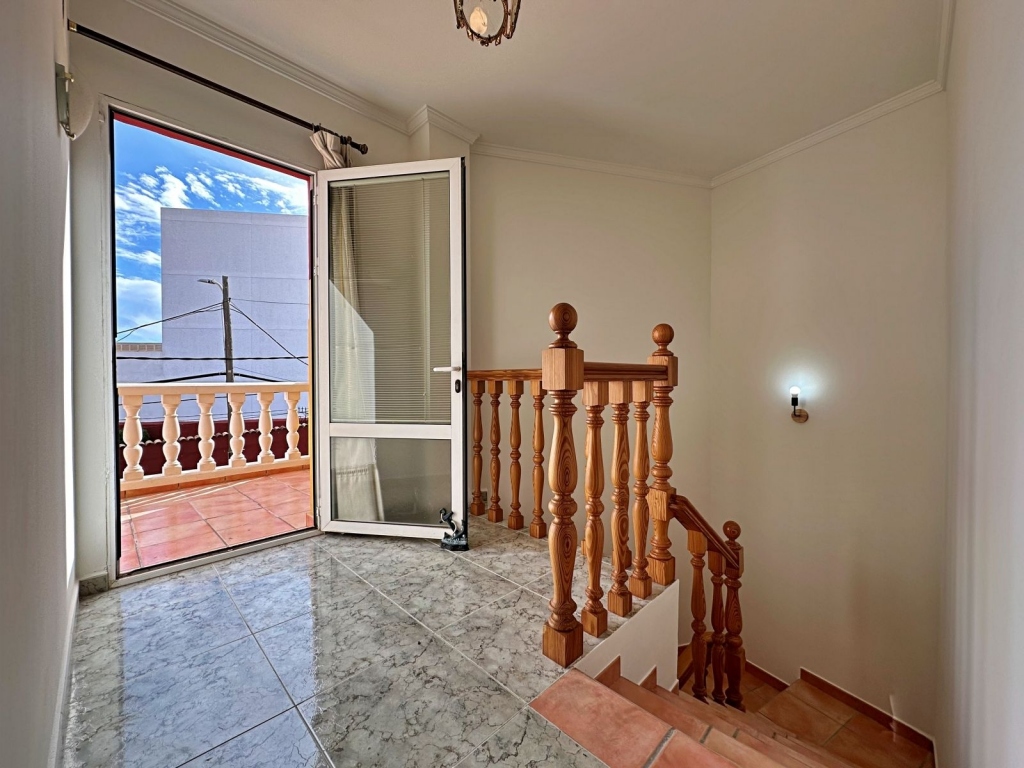 4 bed semi_detached_house in Benitachell
