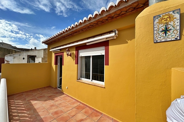 4 bed semi_detached_house in Benitachell