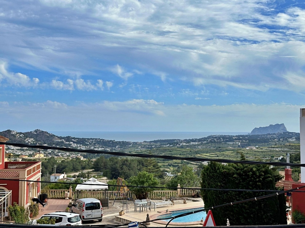 4 bed semi_detached_house in Benitachell